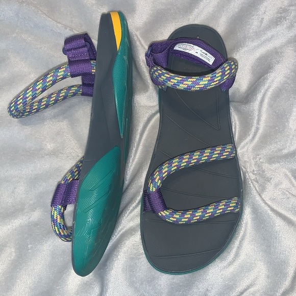 The north face skeena rope sandals velcro back strap size 7 purple teal yellow - Picture 2 of 4